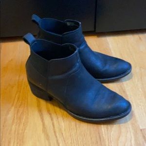Born black ankle boots
